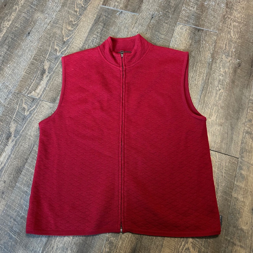 Woolrich Womens XL Ruby Red 100% Wool Quilted Diamond Knit Full Zip Vest 9702